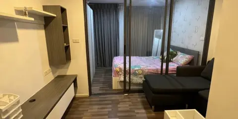 ขาย คอนโด Living Nest Ramkhamhaeng ห้องกั้นเป็นสัดส่วน โซฟานั่งสบายสุดๆ ซื้อลงทุนหรืออยู่เองก็คุ้ม