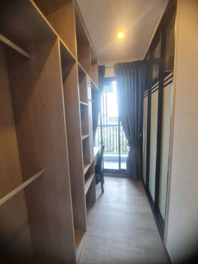 ดิ ออริจิ้น สุขุมวิท-สายลวด E22 Station วิวเมืองสุดเริ่ด มีตู้เสื้อผ้าหลังใหญ่บิ้วอินอย่างดี จองด่วน