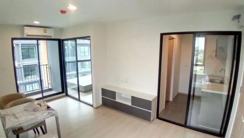 Urgent sale !! Condo The Excel Groove Lasalle 52, large room, pool view, fully furnished, ready to move in, book now !!
