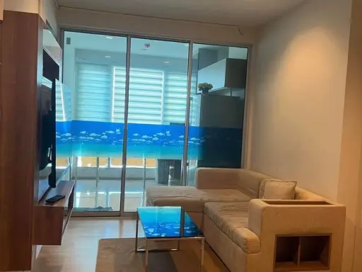For rent Rhythm Sathorn ชั้น 27 ห้องมุมเป็นส่วนตัวมาก ทีวีจอใหญ่ โซฟานั่งสบาย ไม่จองไม่ได้แล้วน้าาา