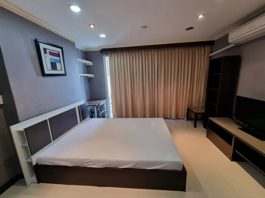 มาจร้า ห้องราคาเบาๆ เฟอร์นิเจอร์ครบครัน แถมได้วิวเมืองสวยสุดๆ จองเลยที่ คอนโด รัชดา ออร์คิด ให้เช่า