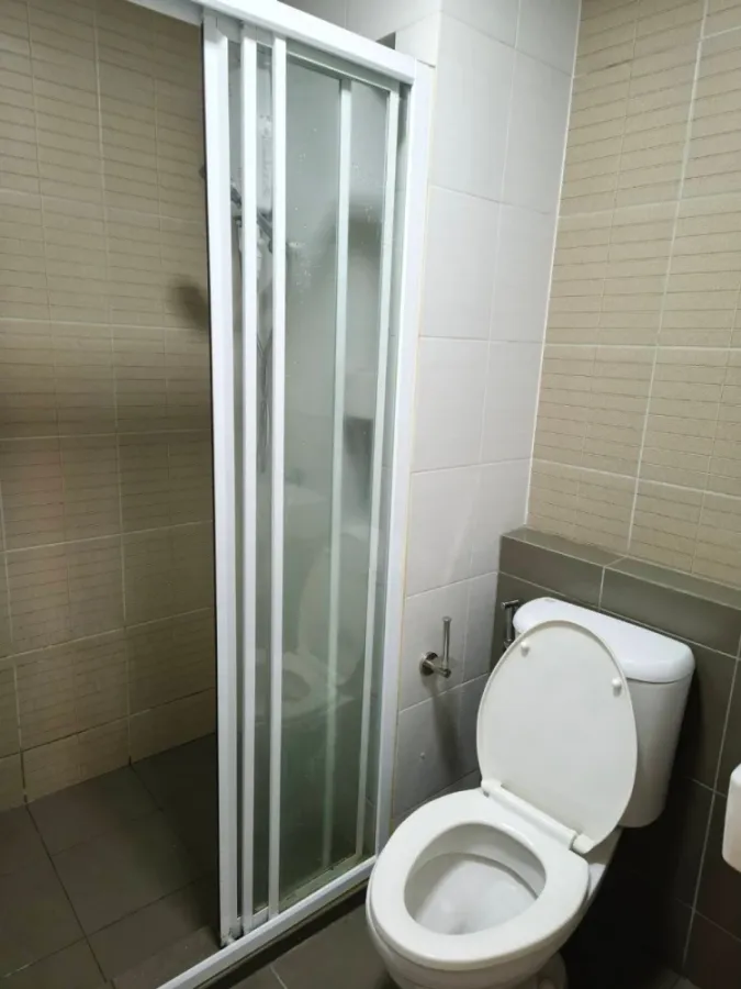 For rent: dcondo Hideaway Rangsit, 1st floor, nice and fully furnished unit. Book now! Don't miss out!