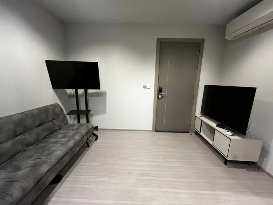 Condo for rent: Life Asoke Rama 9, 33rd floor, beautiful city view, spacious and comfortable. Fully furnished with complete amenities. Book now!