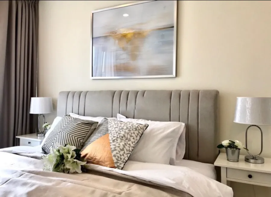 Condo for sale Life Asoke, 16th floor, clear view, cool north wind, beautiful room with furniture.