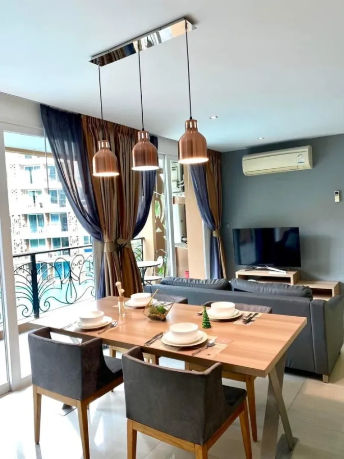 For sale / rent Atlantis Condo Resort Pattaya (Jomtien), very large room with amenities, reserve now.
