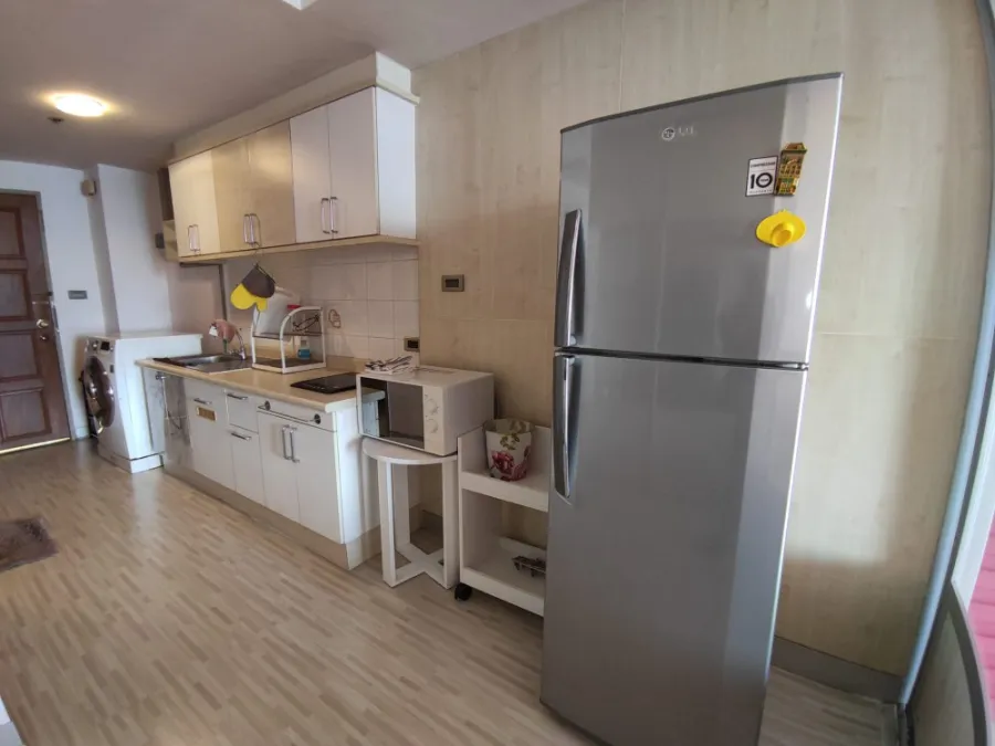 For rent, Supalai Park, Phahonyothin 21, 16th floor, Daneramit view, no building block, wide balcony, very beautiful, livable