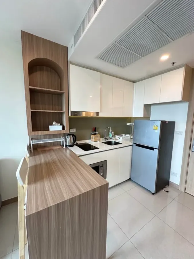 For rent: The Riviera Jomtien Pattaya. Lovely room, fully furnished, stunning sea view. Just bring your suitcase and move in!