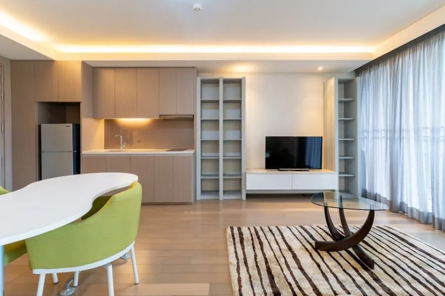 For sale: Sukhumvit 61 Mode, bright and airy room, lots of usable space, simply decorated but complete, hurry and reserve now.