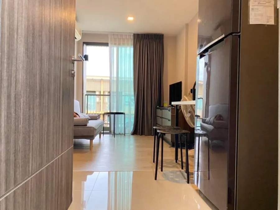 ขาย ให้เช่า เมโทรลักซ์ รัชดา ชั้น 8 วิวส่วนกลางสวยๆ ตกแต่งสไตล์มินิมอล พลาดไม่ได้แล้ว จองเลยจร้า