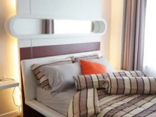 Super Bang Circle Condominium for rent, beautiful unit, lovely decoration. High floor, great view. Hurry up to reserve. If you miss it, you will miss it.