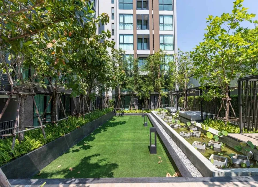 Rent a Vetara Sukhumvit 36, 2 bedrooms, complete facilities Book and not disappointed.
