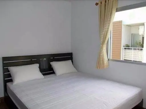 Come on, 1 bedroom, high floor, who likes a beautiful room at The Seasons Srinakarin Condo, hurry and see the real room.