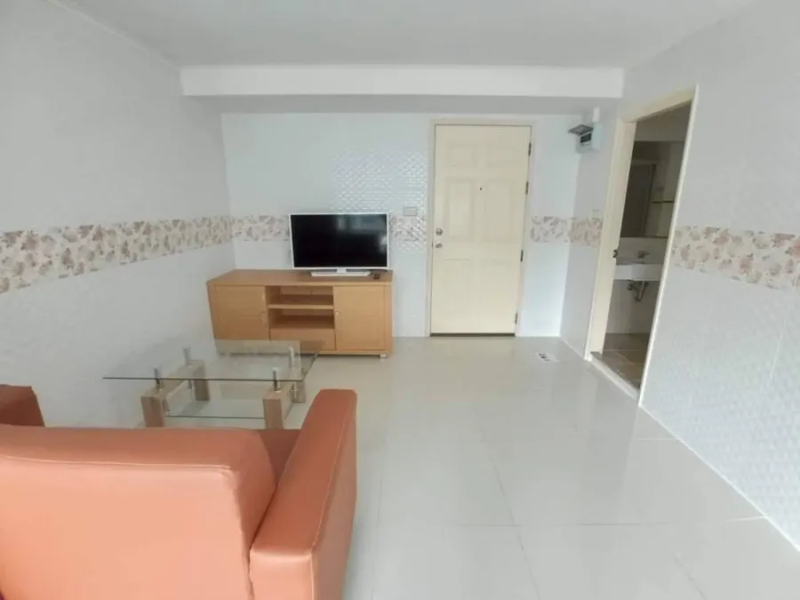 Condo for rent, Lumpini Ville Sukhumvit 77, beautiful room, good location, near BTS, convenient transportation, ready to move in, book now!