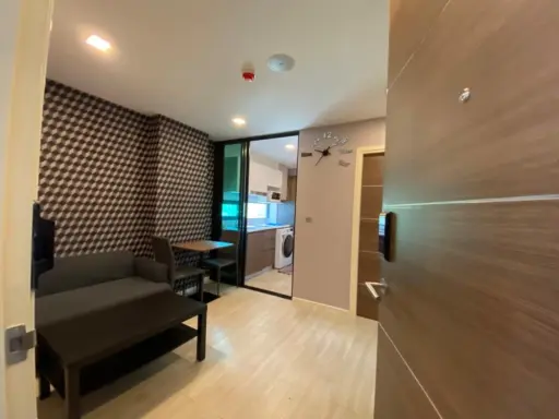 Condo for rent Atmoz Ladprao 71, nice room, good size, 2nd floor, not hot, not baked, pool view, great price, book now.