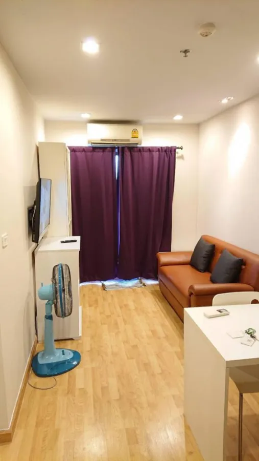 Condo for rent: Casa Condo-Asoke Dindaeng, spacious room, fully furnished, beautiful decoration, very good view. If interested, hurry before you miss it.