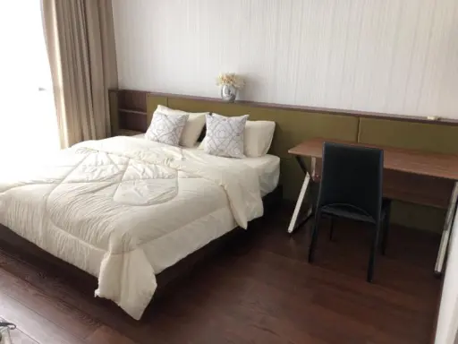 Urgent sale !! Quattro by Sansiri Condo, corner, 24th floor, good view, fully furnished, rare room, grab it !!