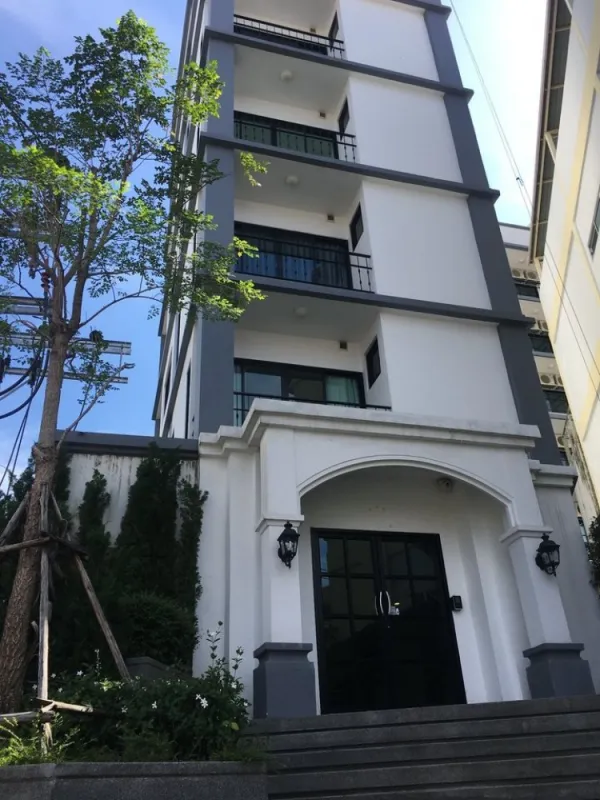 ขาย/ให้เช่า Notting Hill Tiwanon 1 ห้องนอน พร้อมห้องนั่งเล่น Build in เฟอร์ ราคาจับต้องได้ จองเลย