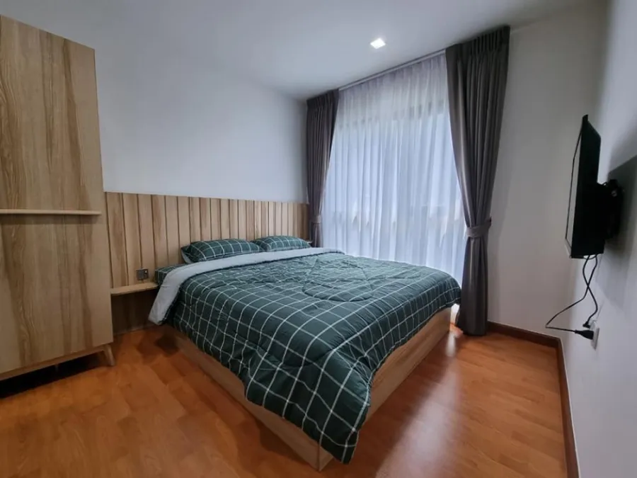 Sell/Rent Condo Life Sukhumvit 48 with furniture and electrical appliances. Don't miss it.
