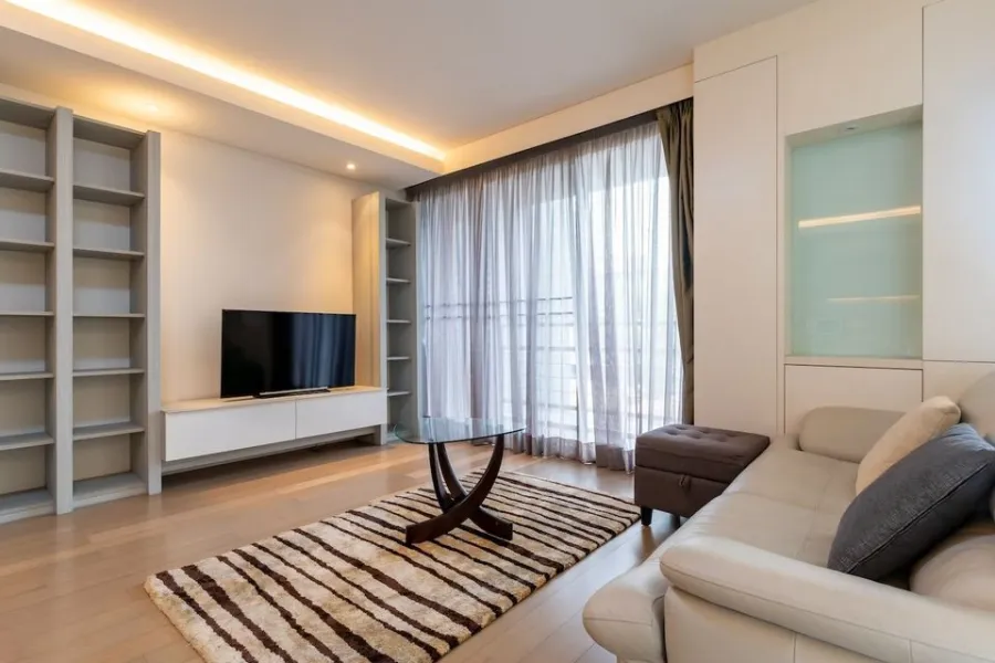 For sale: Sukhumvit 61 Mode, bright and airy room, lots of usable space, simply decorated but complete, hurry and reserve now.