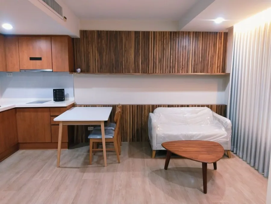 ขาย ให้เช่า Condo Focus on Saladaeng 1 ห้องนอน 1 ห้องน้ำ พร้อมอยู่ เฟอร์ครบ รีบจองเลย