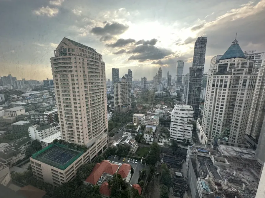 ขาย ให้เช่า!! คอนโด สาธร การ์เด้นส์ คอนโดมิเนียมหรูสไตล์รีสอร์ทใจกลางเมือง หรูหรามีสไตล์ รีบจองเลย!!