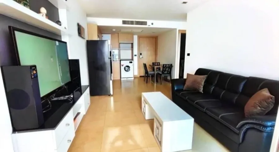 For sale/rent: The Cliff condo, fully furnished with appliances, high floor, great location. Book now before it's too late!!!