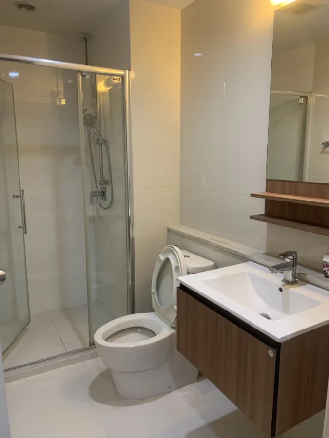 For sale or rent!! Condo Fuse Chan-Sathorn, 16th floor, Building C, city view, beautiful room, fully furnished, ready to move in. Don't miss out!!