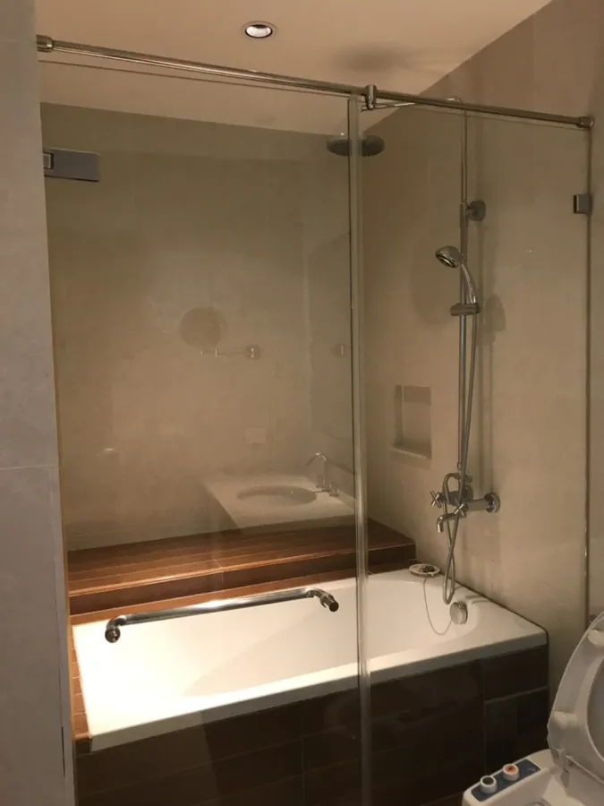 Urgent sale!! The Emporio Place, 16th floor, beautiful room, fully furnished, good price, ready to move in, hurry and reserve now!!