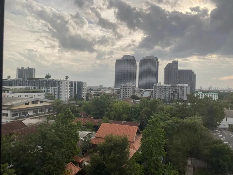 For rent, The Excel Hideaway Lasalle 11, city view, fully furnished and electrical appliances. Hurry up to reserve before you miss it.