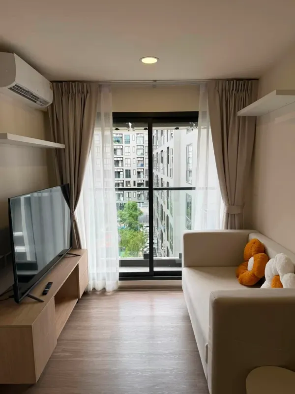 ให้เช่า Beat Sukhumvit แบบ 1 Bedroom Plus หิ้วกระเป๋าเข้าอยู่ได้เลย (วิวสวย วิวสระ)