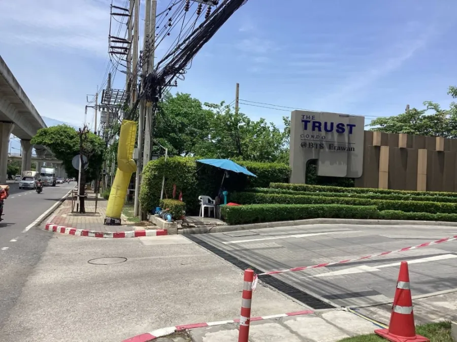 ให้เช่า!! คอนโด เดอะทรัสต์ @ BTS เอราวัณ ห้องสวย ห้องมือ 1 ซื้อใหม่ รีบจองเลย ห้ามพลาด!!