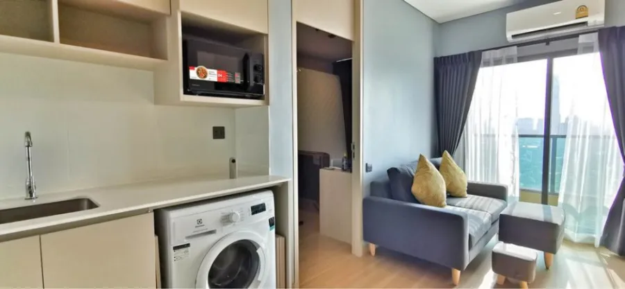 Urgent for rent !! Condo Lumpini Suite Phetchaburi - Makkasan, beautiful view, high floor, built-in furniture, do not miss !!