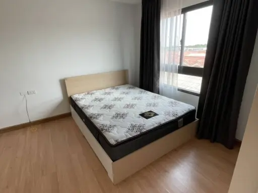 For rent: The Diamond Nawa Nakhon-Taladthai, 4th floor, fully furnished room, ready to move in, book now, urgently.