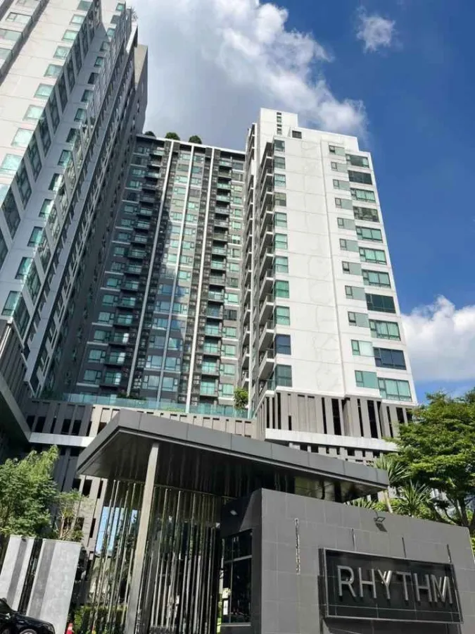 ขาย ห้องสตูดิโอ 1 ห้อง ชั้น 9 @ Rhythm Sukhumvit 36-38 ตกแต่งครบครัน รีบจองให้ไว
