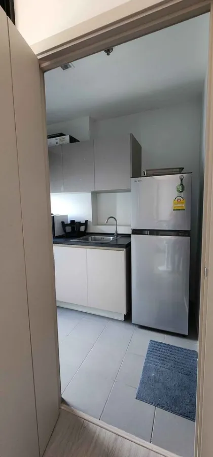 For rent: The Politan Rive, 37th floor, north side, fully furnished, not too expensive, reserve quickly before you miss out.