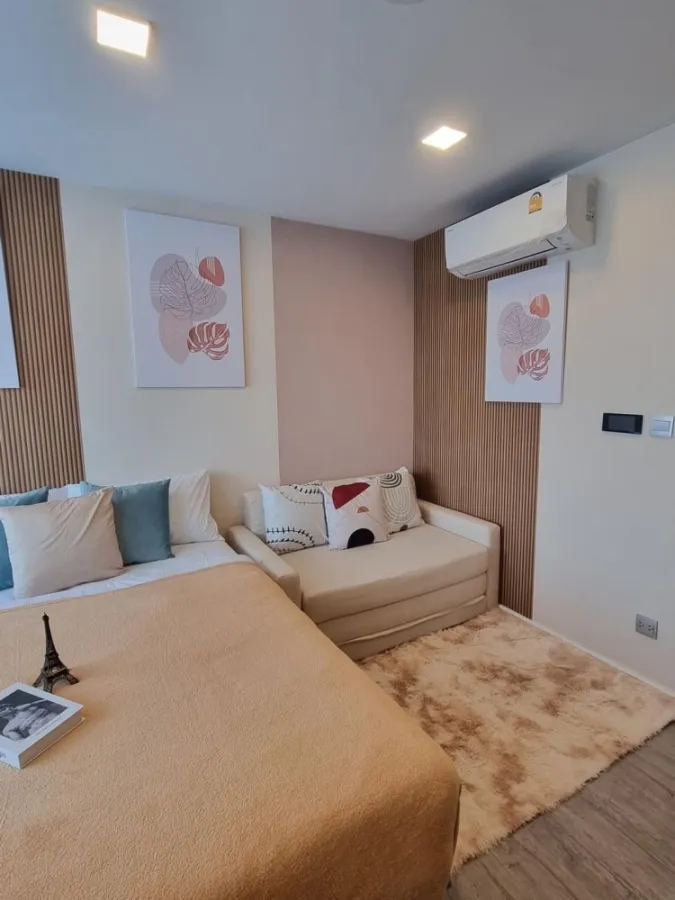 For rent, Kev Eva, 7th floor, Building B, beautifully decorated room, ready to move in, complete with electrical appliances, say that hurry up and boo