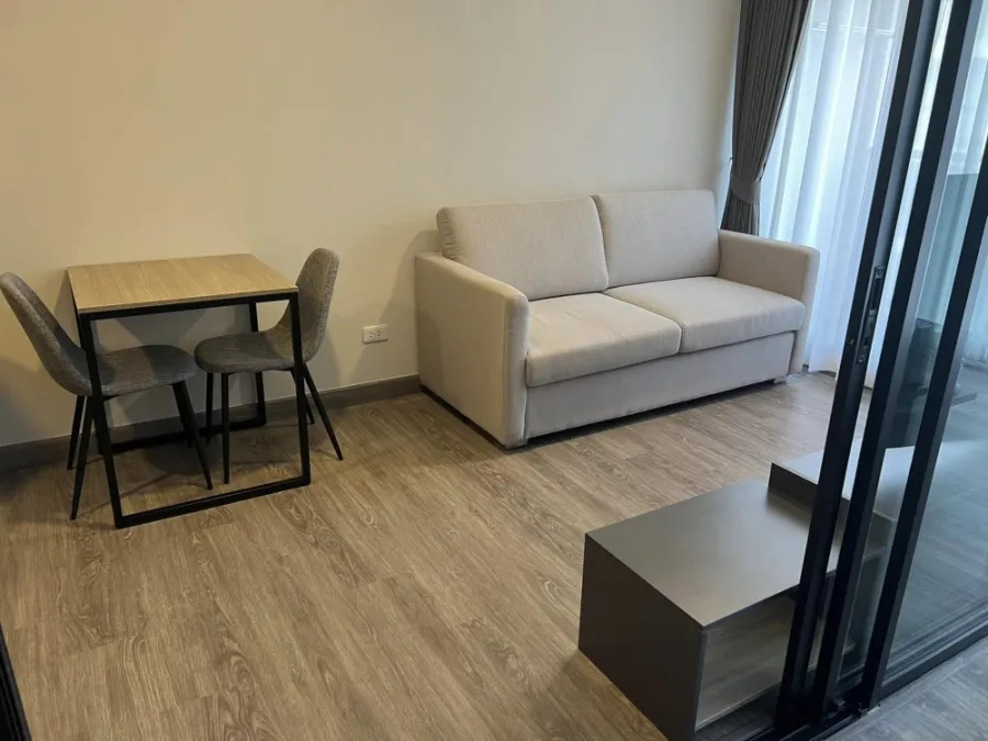 Condo for rent Flexi Sathon - Charoennakhon, spacious room, comes with usable space, complete here, hurry and reserve now.