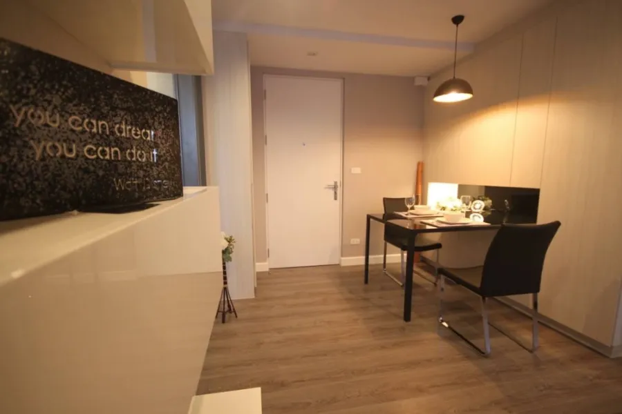 Condo for rent, The Room Sukhumvit 40, ready to move in, well furnished, easy to travel, can't miss it!