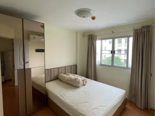 For rent, Lumpini Condo Town Rattanathibet, 1 bedroom, 1 bathroom, fully furnished, near shopping malls, convenient transportation, urgently