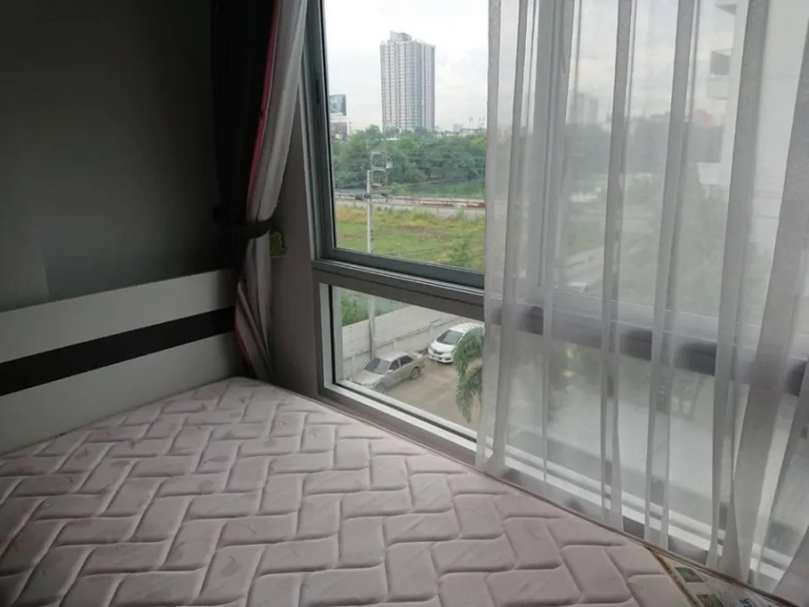 Condo for sale, The Kith Chaengwattana, 4th floor, 2 bedrooms, very wide angle room. very private Don't miss it. Hurry up to reserve.