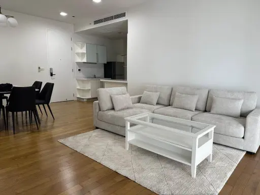 For rent, The Madison Sukhumvit 41, very spacious room, can accommodate the whole family. With complete amenities, reserve now.