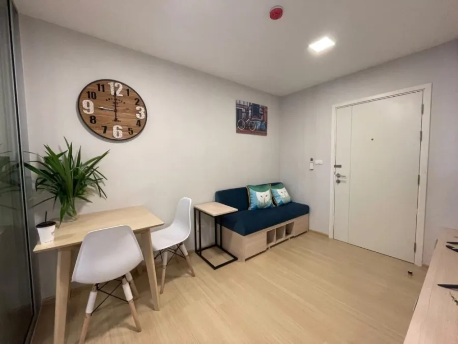 For rent: Plum Condo Rangsit Alive Phase 1, 8th floor, not very high, separate rooms, outside view, quiet, hurry and book now.