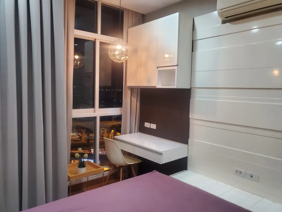 Urgent rental !! Condo The Coast Bangkok Sukhumvit Bangna, spacious room, convenient transportation, don't miss !!