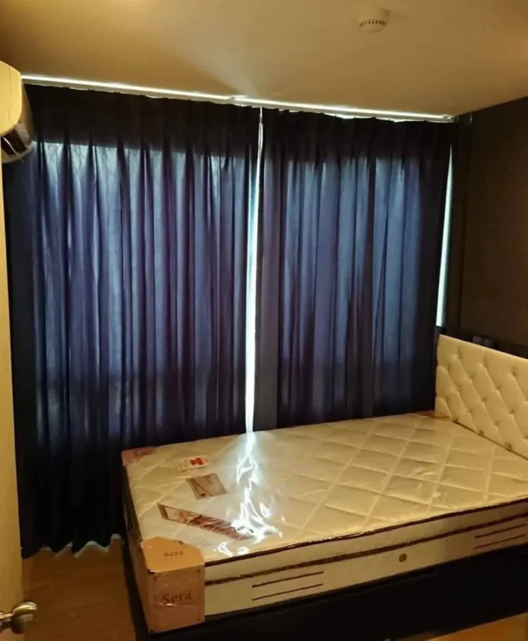 For rent sell:Metro Luxe Ratchada, 3rd floor (corner unit),Building A. Built-in furnishings and fully furnished. You definitely need to book this one!