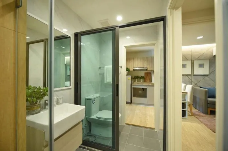 Condo sales down, The Excel Hideaway, Sukhumvit 50, size 30 sq.m., high floor, beautiful view first come first served.