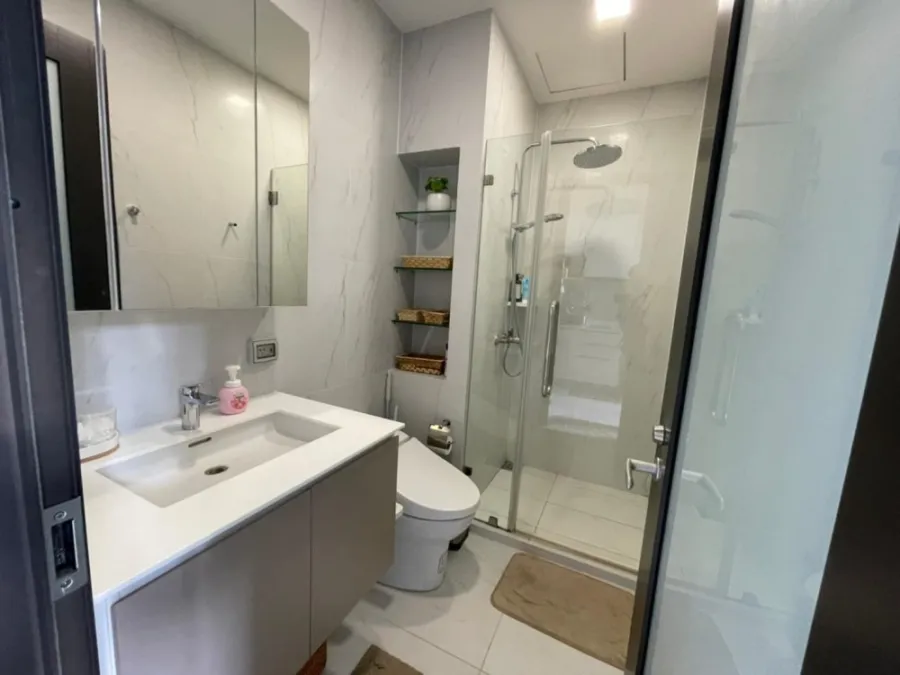 ขาย ให้เช่า CHEWATHAI RESIDENCE ASOKE ชั้นสูง ห้อง DUPLEX ตกแต่งสไตล์มินิมอล มินิใจ สนใจรีบจองเลย