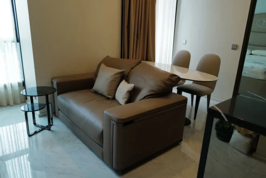 For sale: The Esse Sukhumvit 36, beautiful room, fully furnished, spacious, comfortable, book now, don't miss out.