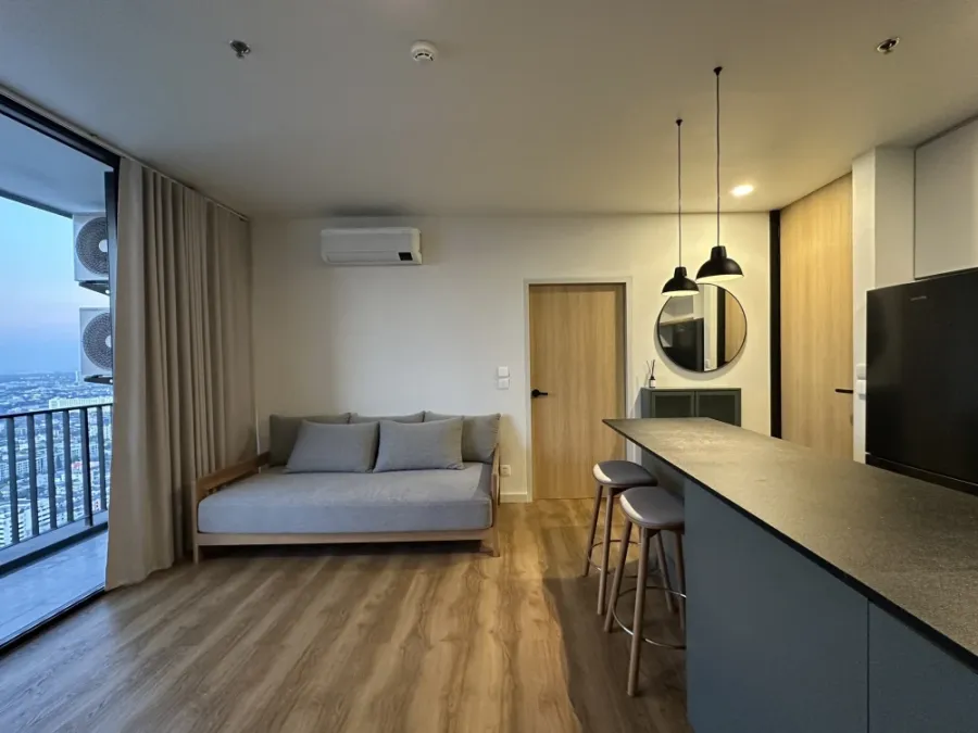 For rent: The Issara Ladprao, 43rd floor, unobstructed north view. Fully furnished with appliances, ready to move in.
