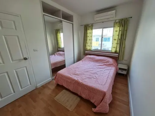 Condo for rent, My Condo Pinklao, nice room, spacious size, fully furnished, with separate kitchen, good price, don't miss it.