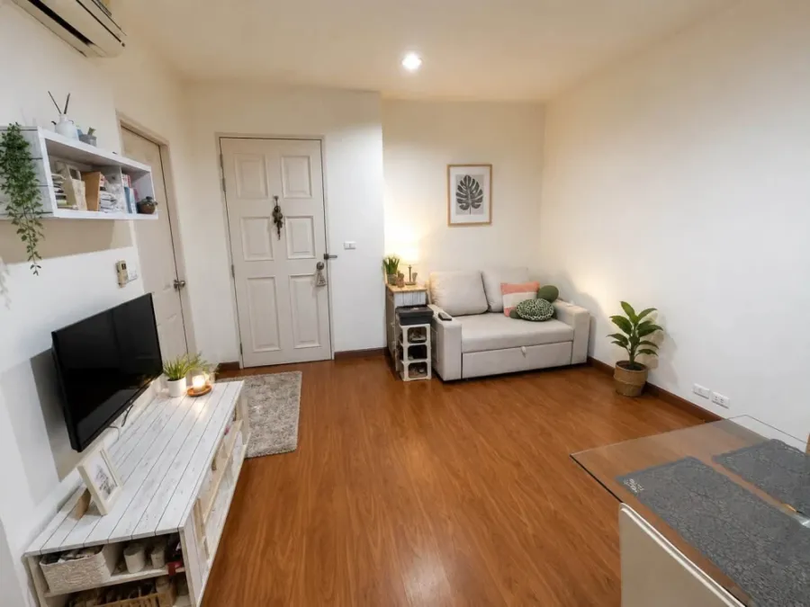 Condo for sale at Life @ BTS Thaphra. Spacious rooms with ample living space. Convenient and complete amenities all in one place. Own it today!